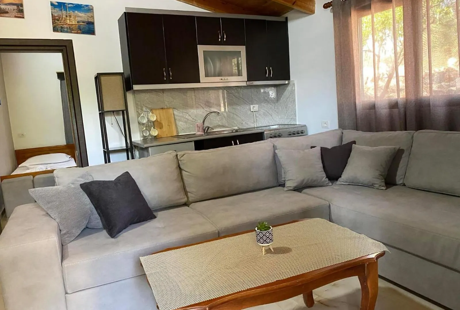 Fishery Guesthouse Ksamil Guest house