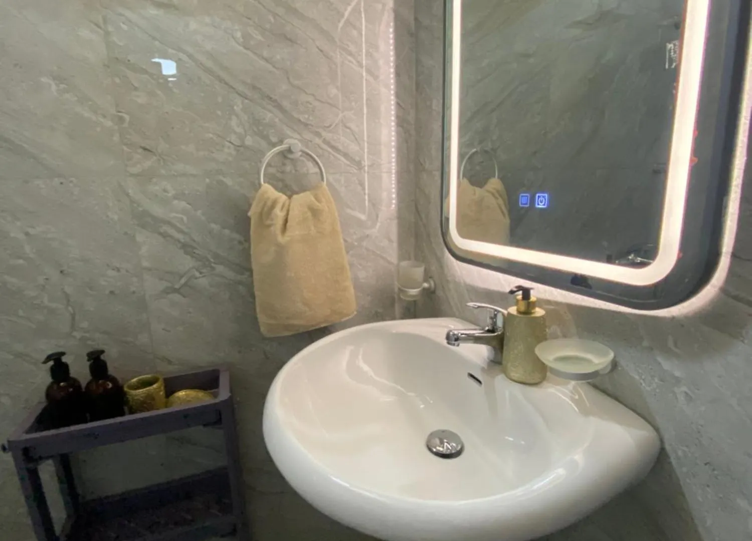 ゲストハウス Fishery Guesthouse クサミル